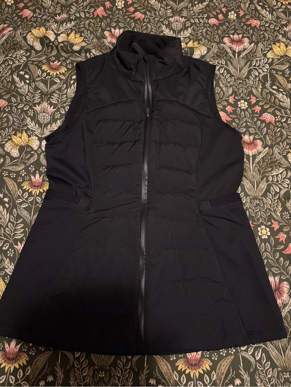 Lululemon Black down Vest